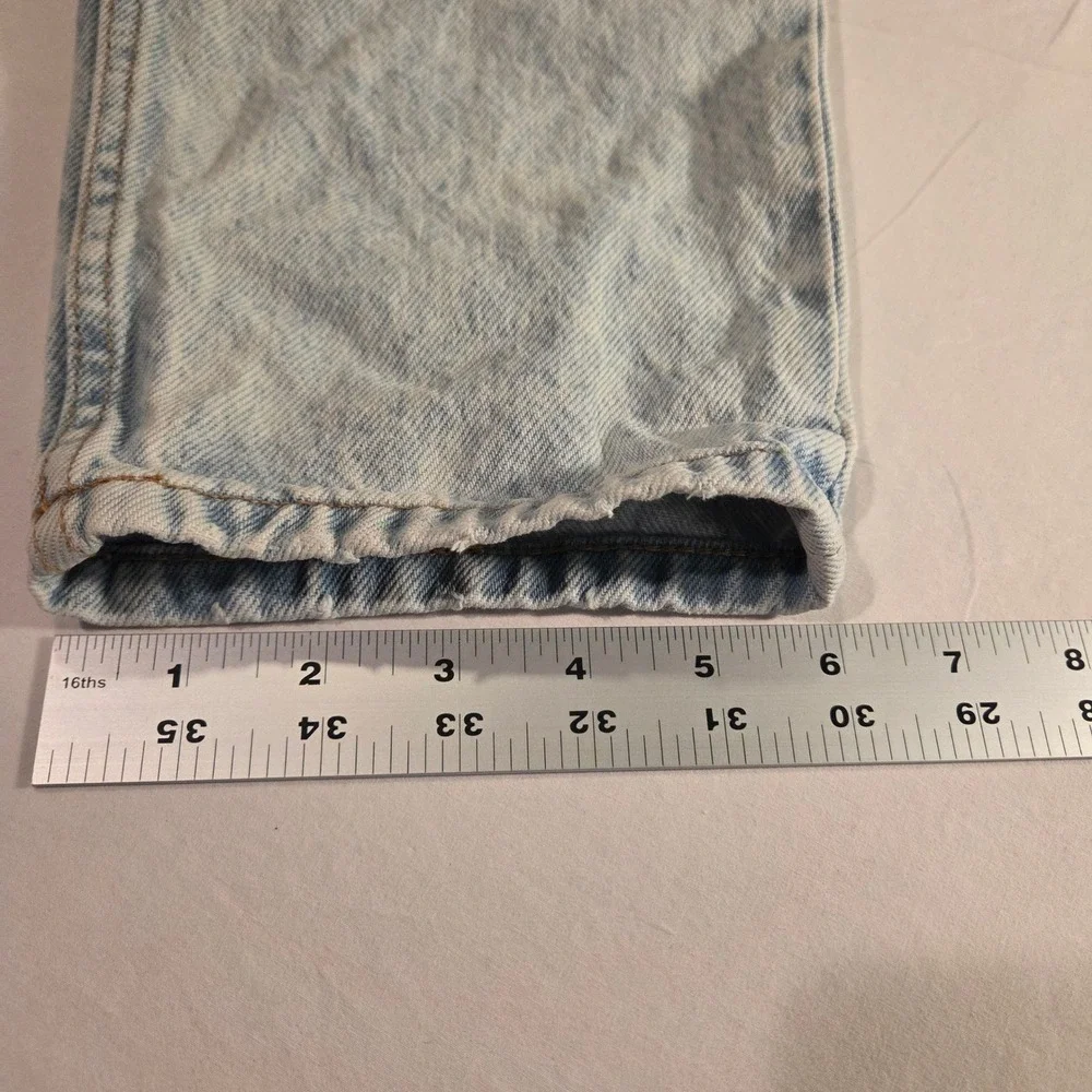 Aeropostale Women's Mom Jean Size 6 Distressed Tapered Leg Light Acid Wash Denim - Picture 9 of 9